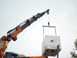Автокран тип бордови 30 тона (90 тонметра)
