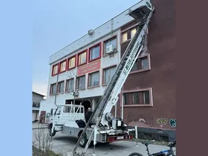 Строителен асансьор / хаспел Iveco